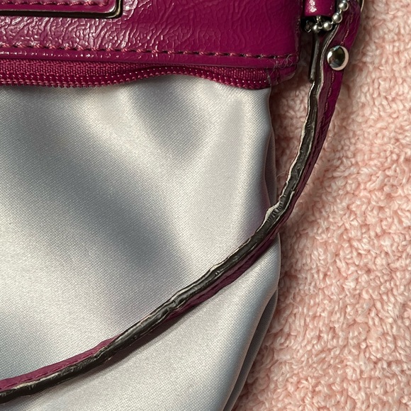 Coach
Poppy Plum/Purple Patent Leather Wristlet - Picture 4 of 7